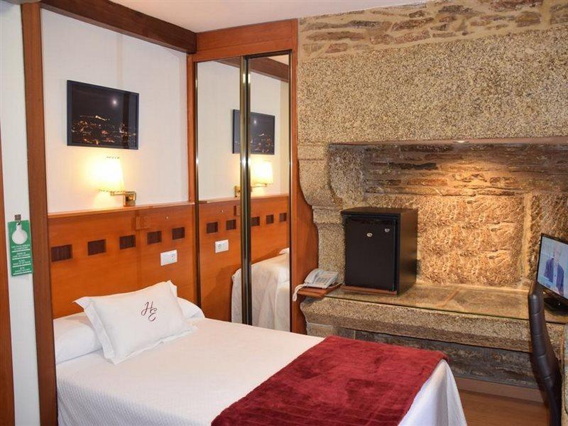 Entrecercas Hotel 2*