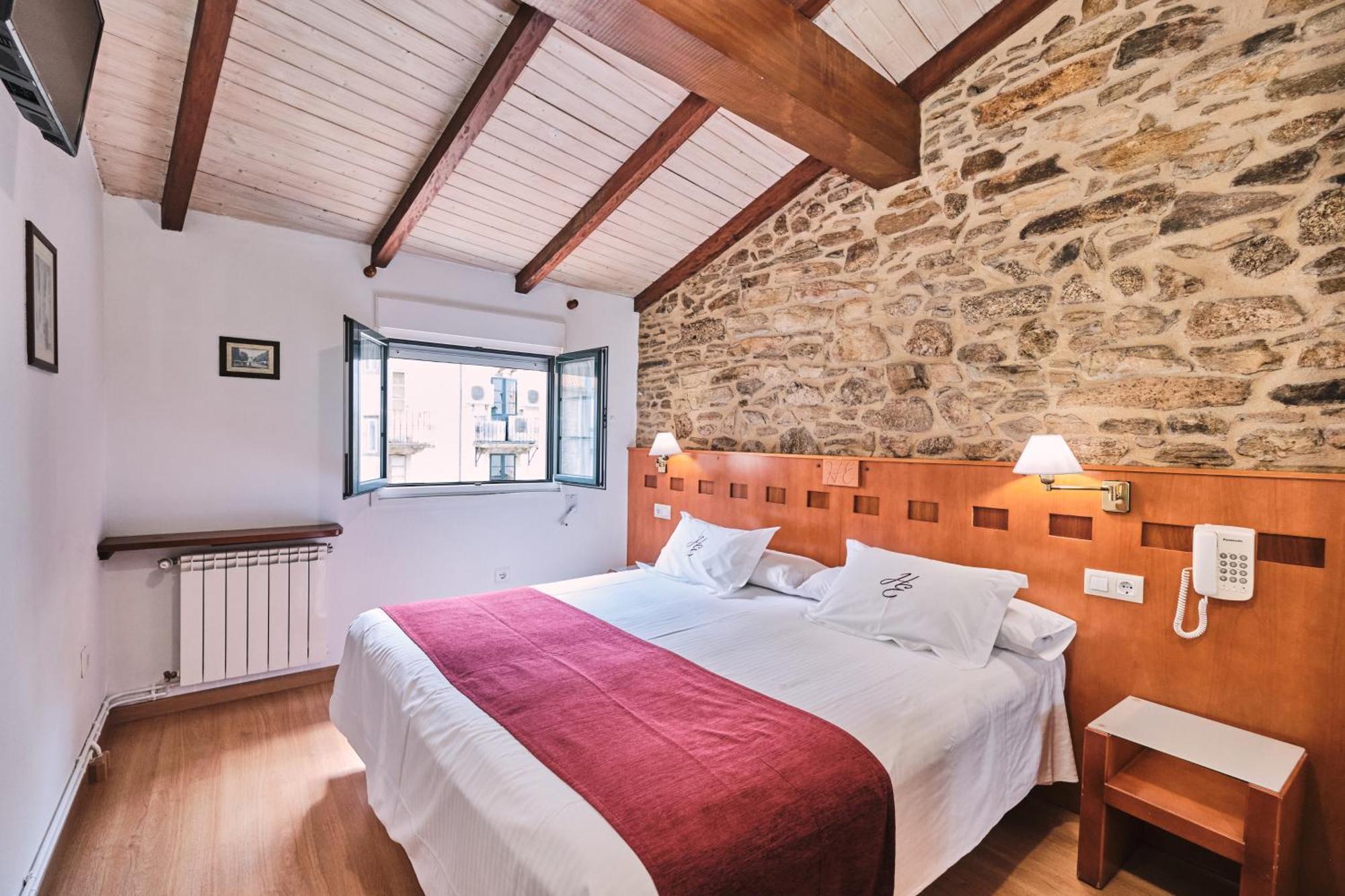 Hotel Entrecercas Santiago de Compostela