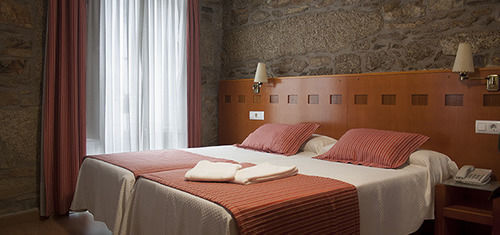Hotel Entrecercas 2*